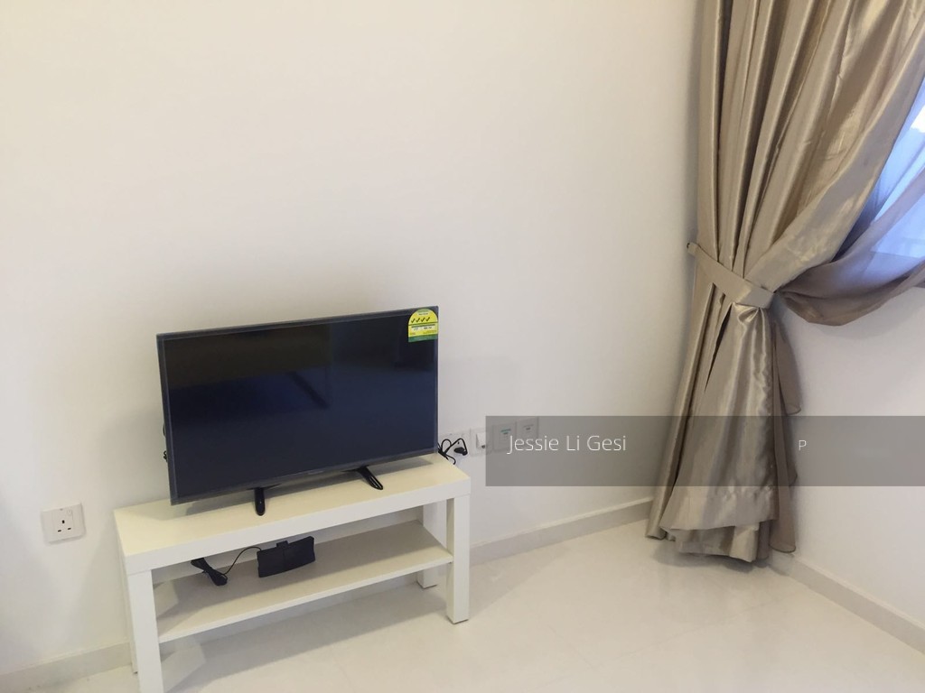 # 1 Loft (D14), Apartment #119126152